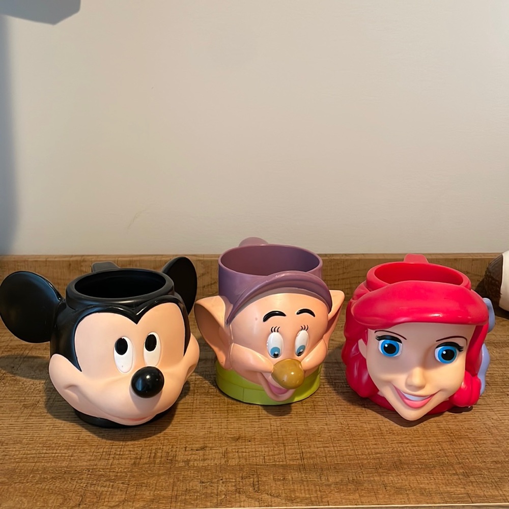 Set of 3 Disney cups